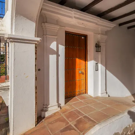 Duquesa Port - Bright Sunlit Terrace Apartment Manilva